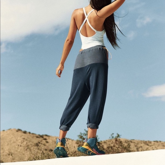 NEW Free People Movement Surfside Joggers Sz.XS in Navy - Picture 1 of 3